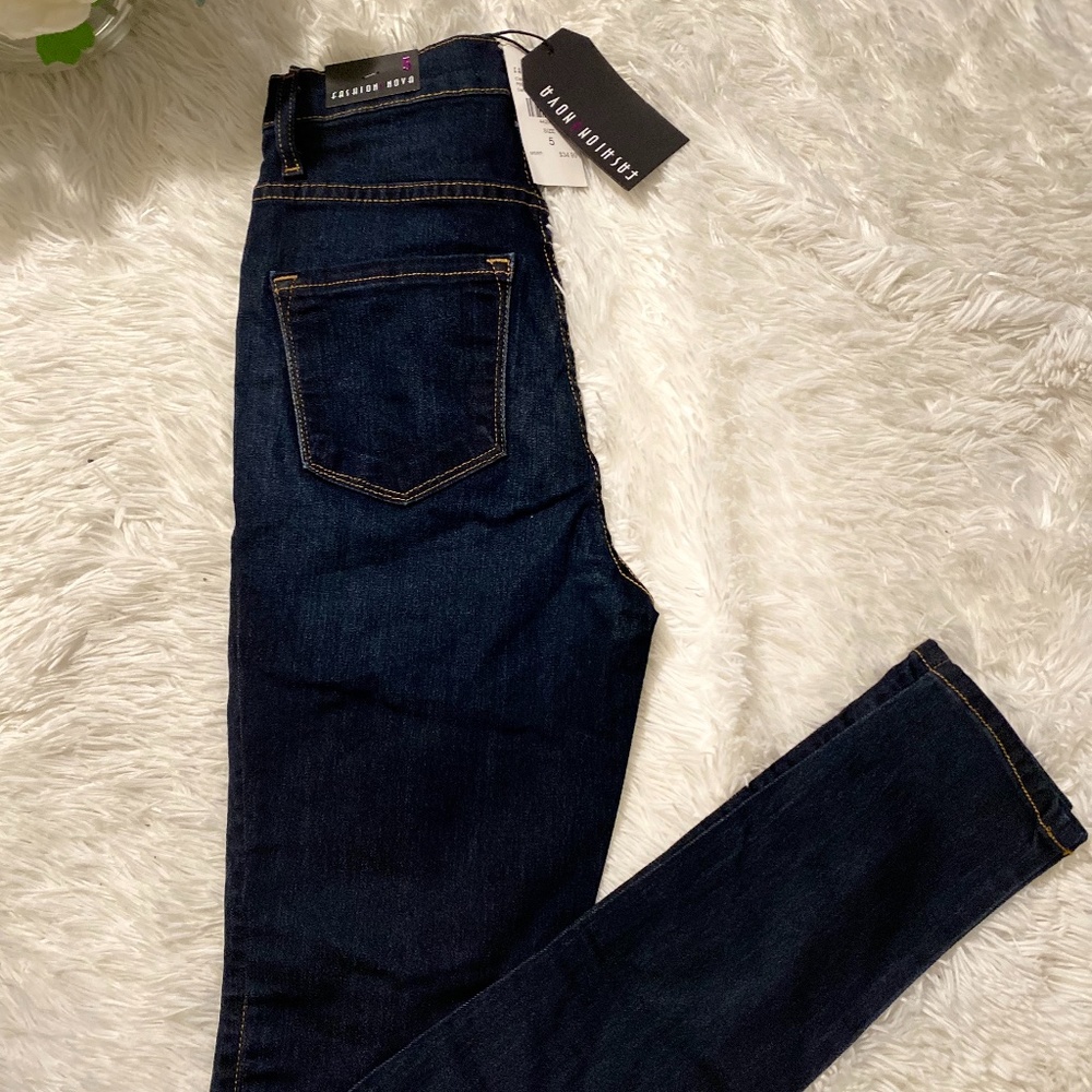 NWT dark blue jeans 💙